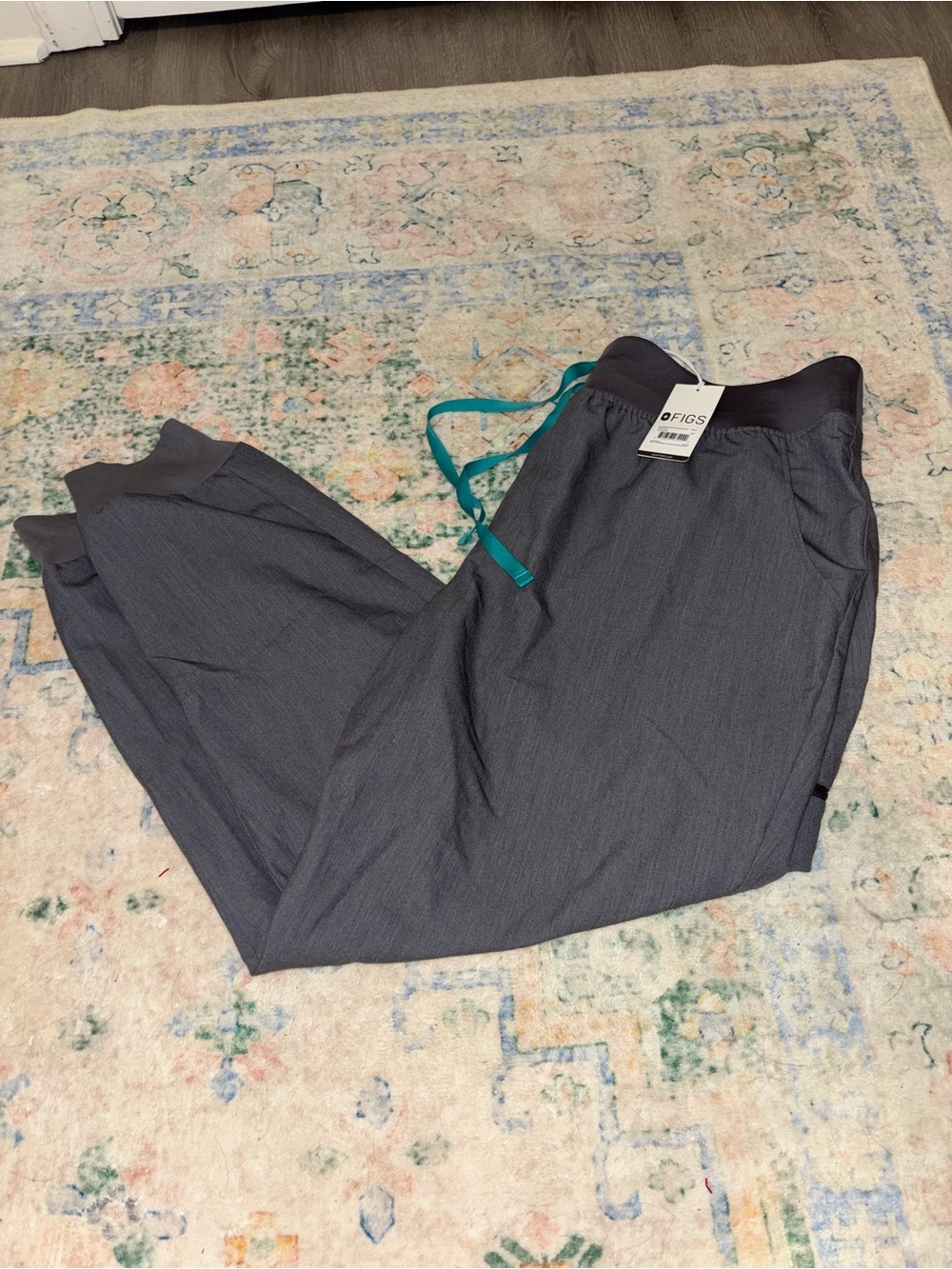 FIGS women’s Gray Scrub Pants - Drawstring Waist NWT